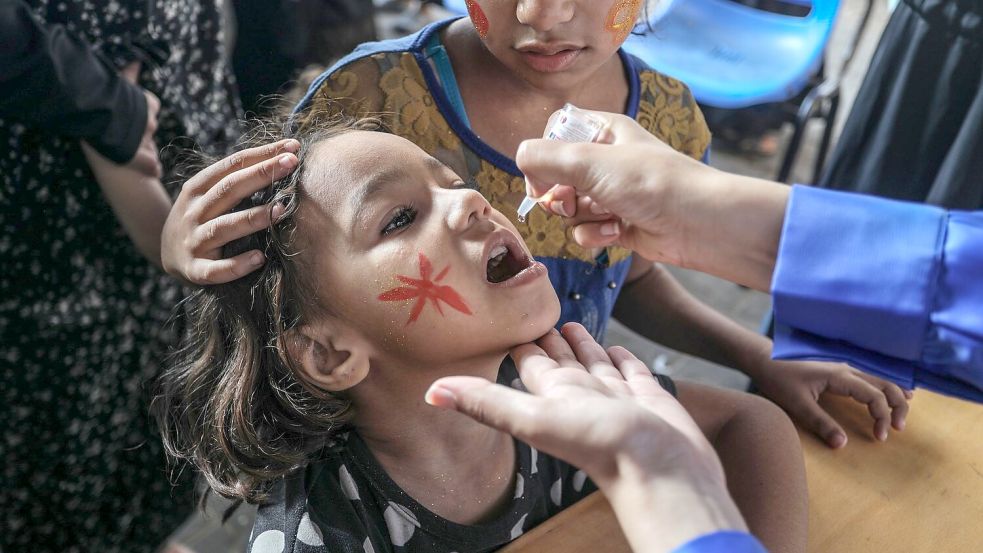 Bombardierungen und Vertreibungen stoppen die Polio-Impfkampagne. (Archivbild) Foto: Abed Rahim Khatib/dpa