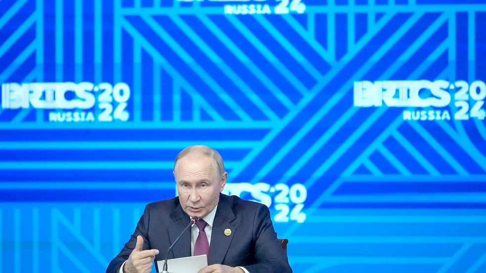 Putin sieht sich auf dem Brics-Gipfel gestärkt und in seinem Angriffskrieg auf dem Vormarsch. Foto: Alexander Zemlianichenko/AP/dpa