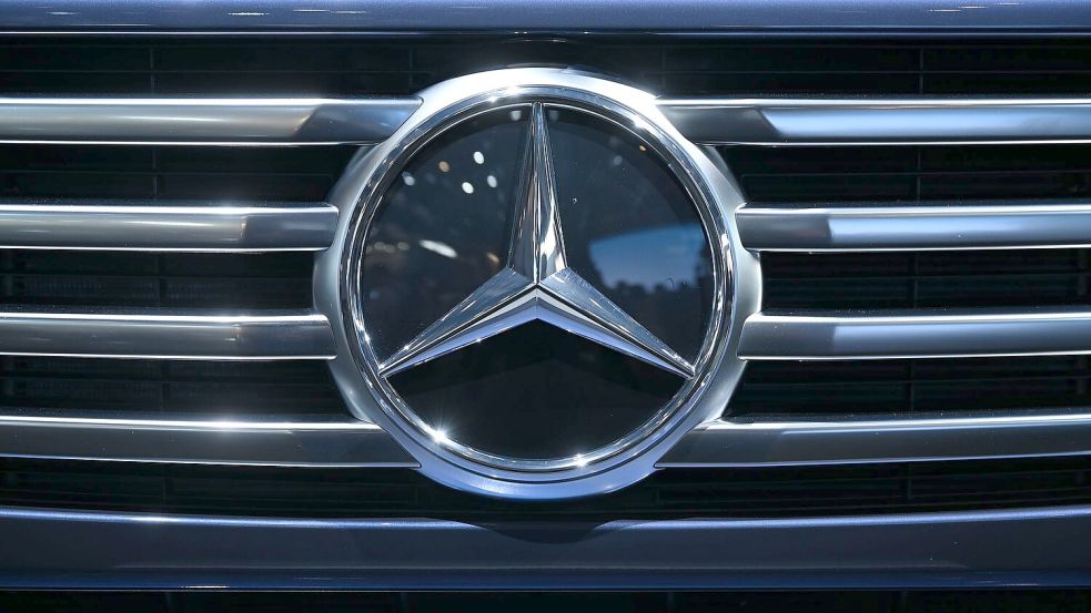 Die Aktie von Mercedes-Benz schwächelt. (Archivbild) Foto: Johannes Neudecker/dpa