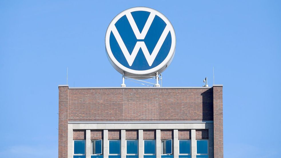 VW will laut Betriebsrat mindestens drei Werke in Deutschland schließen. Foto: Julian Stratenschulte/dpa