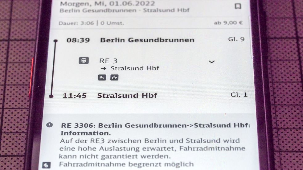 Derzeit gestört: Die Bahn-Buchungsapp DB Navigator. (Archivbild) Foto: Georg Hilgemann/dpa-Zentralbild/dpa