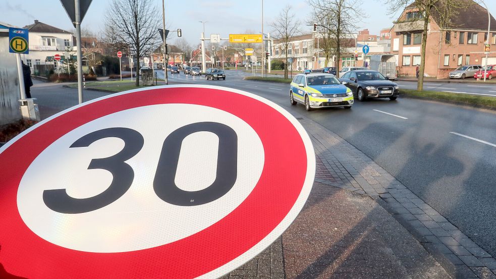 Tempo 30 wird es an den Auricher Hauptstraßen so schnell nicht geben. Foto: Romuald Banik