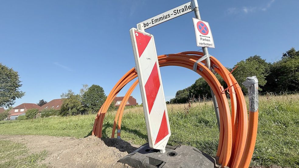 In Ihlowerfehn wurden schon im Sommer die ersten Leerrohre unter die Erde verlegt. Foto: Christin Wetzel