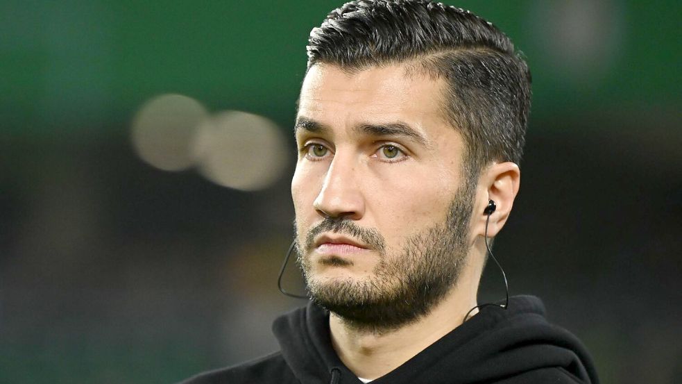 Bleibt weiter Dortmund-Trainer: Nuri Sahin. Foto: Swen Pförtner/dpa