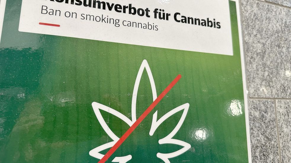 Wer kontrolliert das Cannabis-Gesetz vor Ort? Darüber streitet der Städte- und Gemeindebund mit dem Land Niedersachsen. Foto: Lars Laue