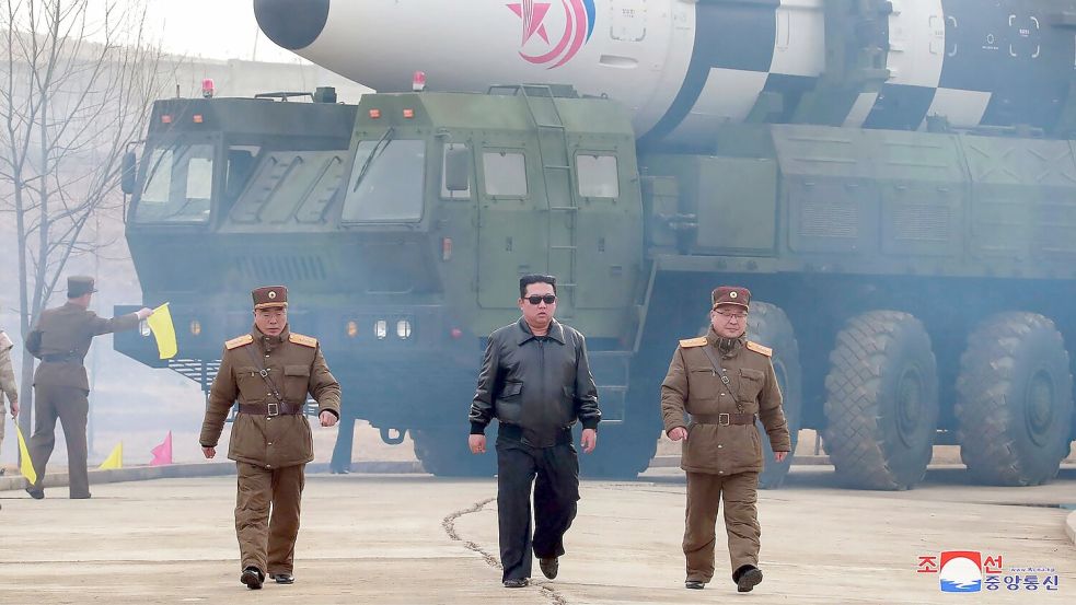 Nordkoreas Machthaber Kim hat die militärische Zusammenarbeit mit Russland rasant ausgebaut. Foto: Uncredited/KCNA via KNS/AP/dpa