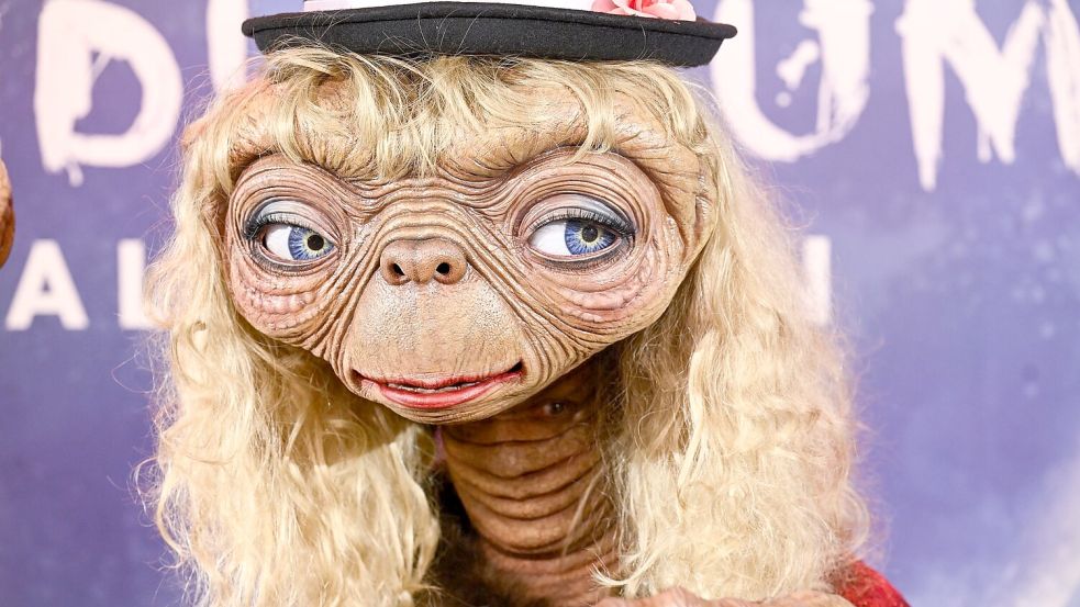 Heidi Klum als E.T. - ihr Kopf ist der Hals. Foto: Evan Agostini/Invision/AP/dpa