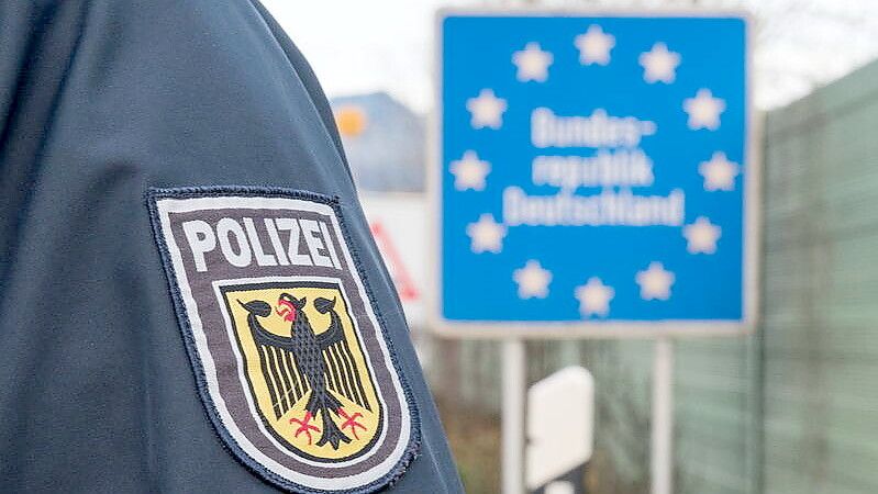 An der deutsch-niederländischen Grenze ist ein abgeschobener Straftäter von der Bundespolizei festgenommen worden. Symbolfoto: Bundespolizei