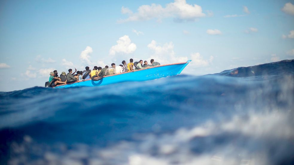 Bootsmigranten sollen künftig direkt an den EU-Außengrenzen. Foto: Francisco Seco/AP/dpa