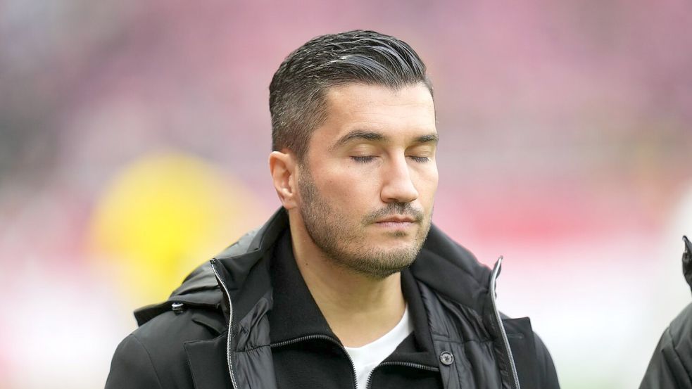 Borussia Dortmunds Trainer Nuri Sahin steht nach der vierten Saison-Niederlage unter Druck. Foto: Thomas Frey/dpa