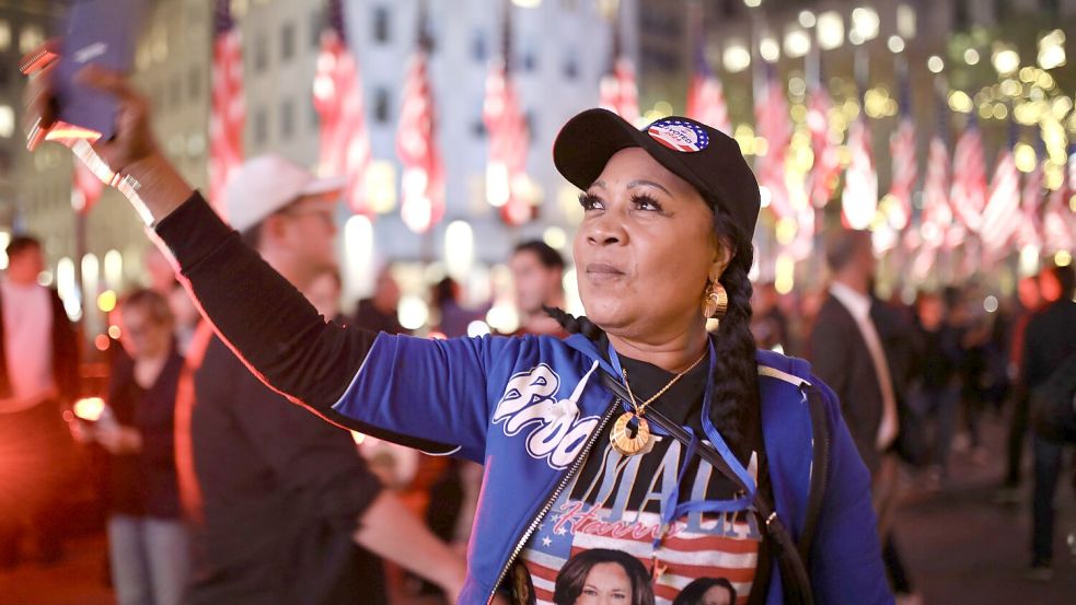 Nach Trumps Wahlsieg erheben sich aus dem Lager der Demokraten Stimmen: Der Kampf für Selbstbestimmung und Gleichberechtigung aller geht weiter. Foto: IMAGO/Apolline Guillerot-Malick