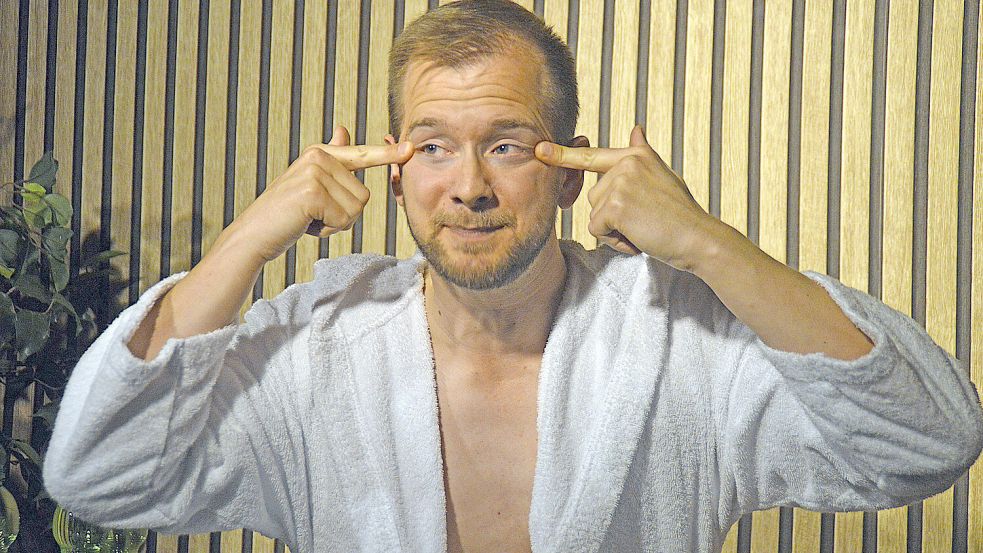 Für Jann Aden ist sein Solo in dem Theaterstück „Alleen in de Sauna“ ein Glanzpunkt in seiner bisherigen Karriere. Foto: Gerd-D. Gauger