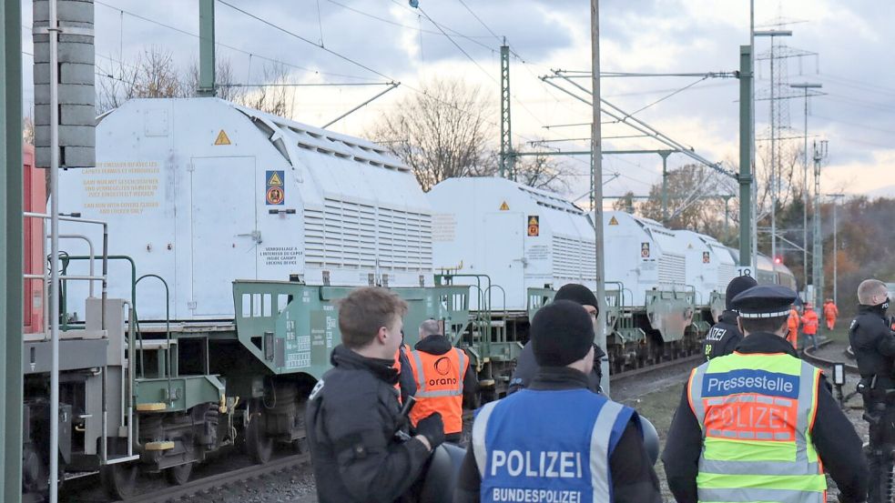 Der Castor-Transport hat Deutschland erreicht. Foto: René Priebe/dpa