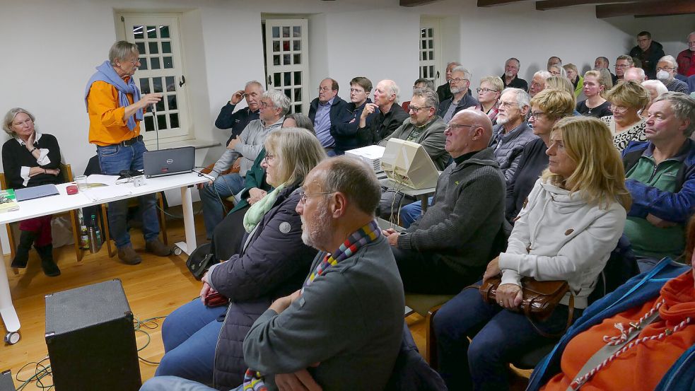 Das Interesse an Wojaks Vortrag war riesig. Foto: Werner Jürgens