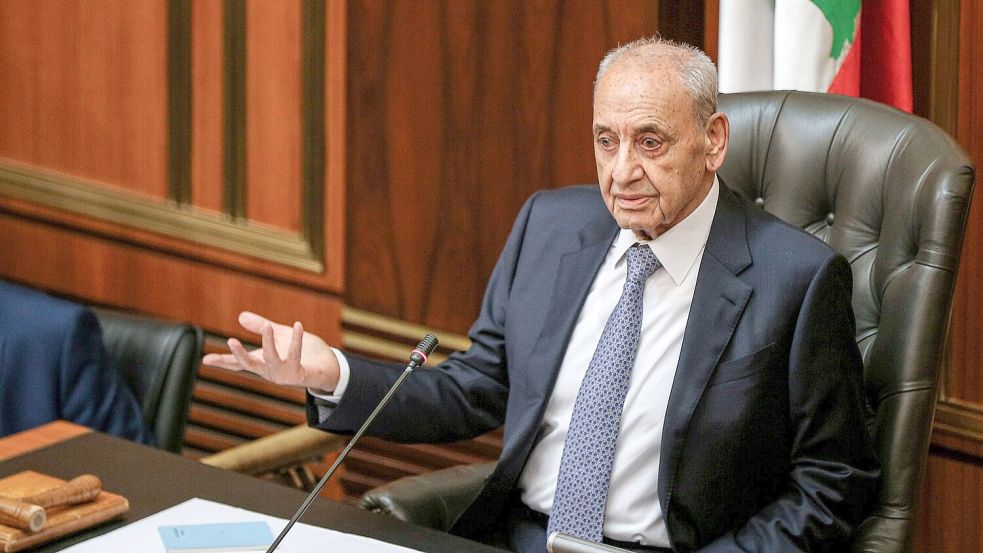 Libanons Parlamentspräsident Nabih Berri wirft Israel Dutzende Verstöße gegen die Waffenruhe mit der Hisbollah vor. Foto: Marwan Naamani/dpa