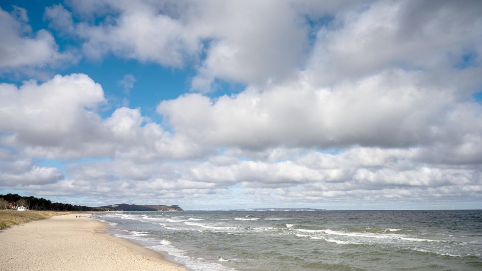 Wolken haben einen Einfluss darauf, wie warm das Klima auf der Erde ist. (Archivbild) Foto: Stefan Sauer/dpa