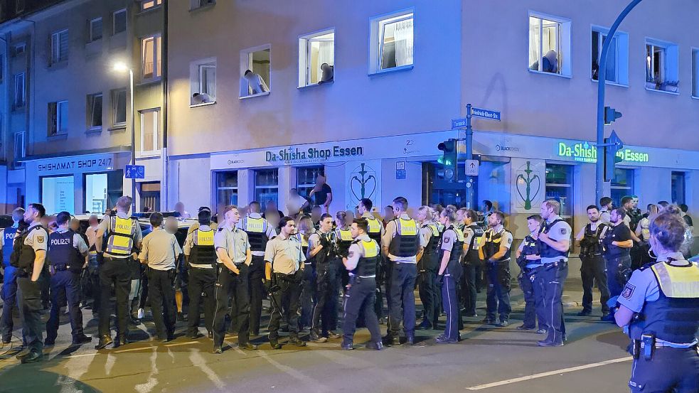 Wenn kriminelle Clan-Mitglieder wie hier in Essen in Konflikt geraten, schlichten nicht selten sogenannte Friedensrichter. Foto: Markus Gayk/dpa