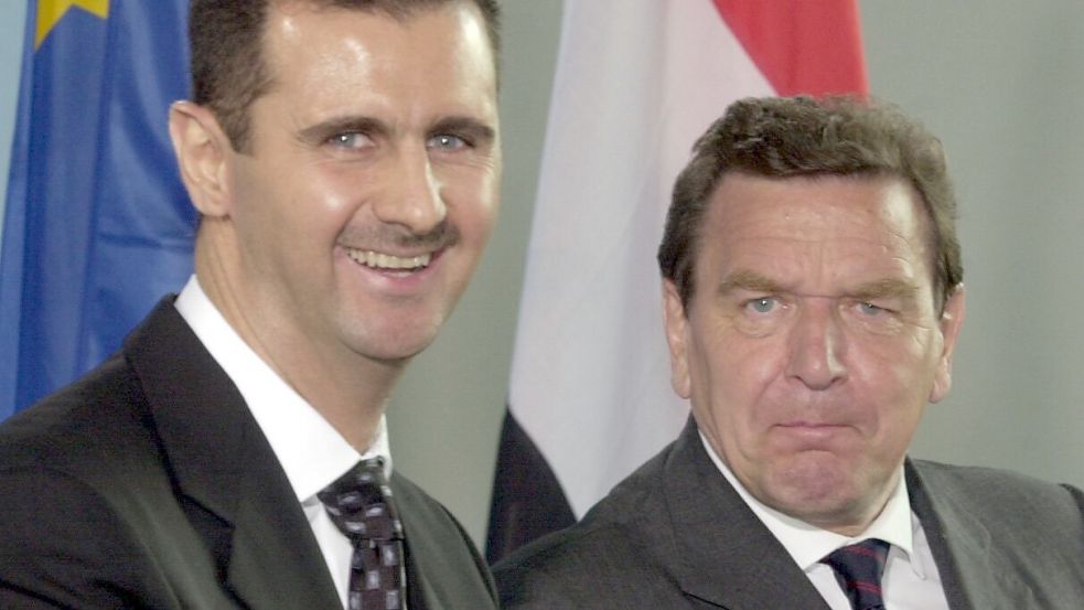 Baschar al-Assad traf 2001 den damaligen Bundeskanzler Gerhard Schröder (SPD) in Berlin. Damals galt der Syrer als hoffnungsvoller Reformer. Foto: dpa