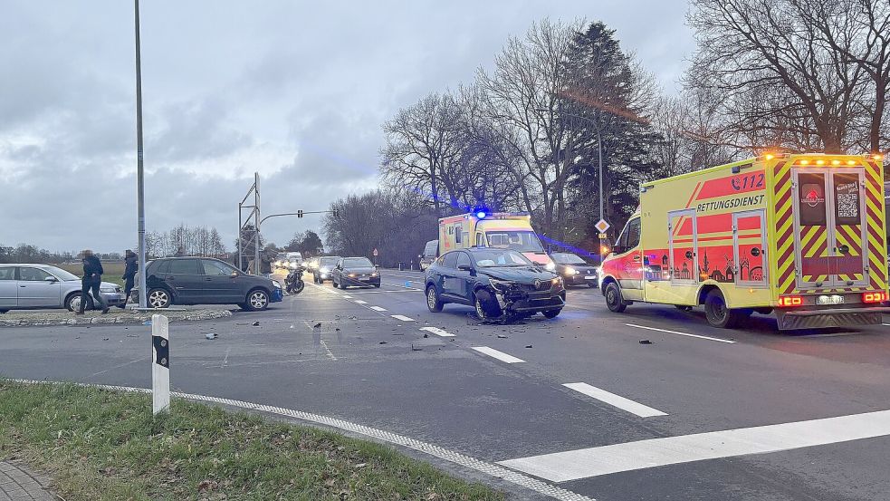 Auf der Bundesstraße hat es mehrere Unfälle gegeben. Foto: Rebecca Kresse