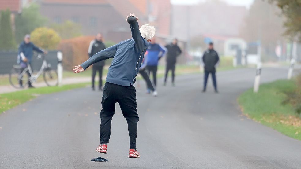 Frido Walter ist mit seinen Pfalzdorfern wieder klar auf Meisterkurs. Foto: Wilfried Gronewold