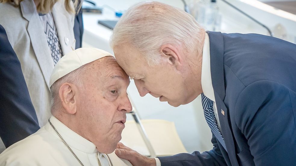 Kurz vor seinem Abschied aus dem Amt plant Joe Biden noch ein Treffen mit dem Papst - in Italien. (Archivbild) Foto: picture alliance/dpa