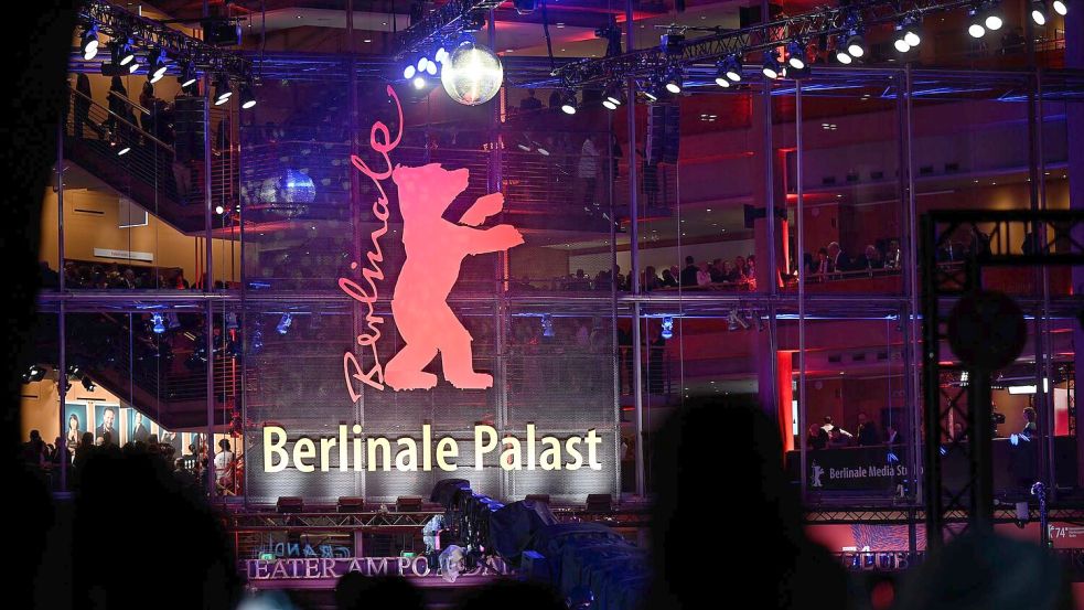 Die großen Premieren der Filme im Berlinale Palast werden laut Angaben des Filmfestivals etwas teurer. (Archivbild) Foto: Monika Skolimowska/dpa