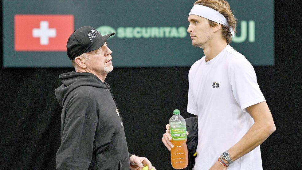 Für Boris Becker zählt Alexander Zverev in Melbourne zu den Favoriten. Foto: Harald Tittel/dpa