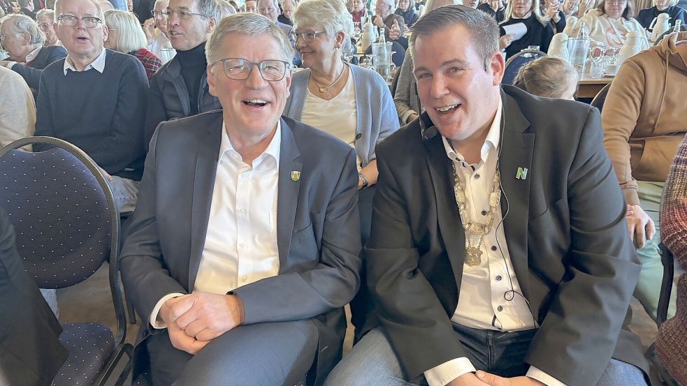 Horst Feddermann (links) und Florian Eiben trafen sich beim Neujahrsempfang von Norden in Norddeich. Foto: Rebecca Kresse