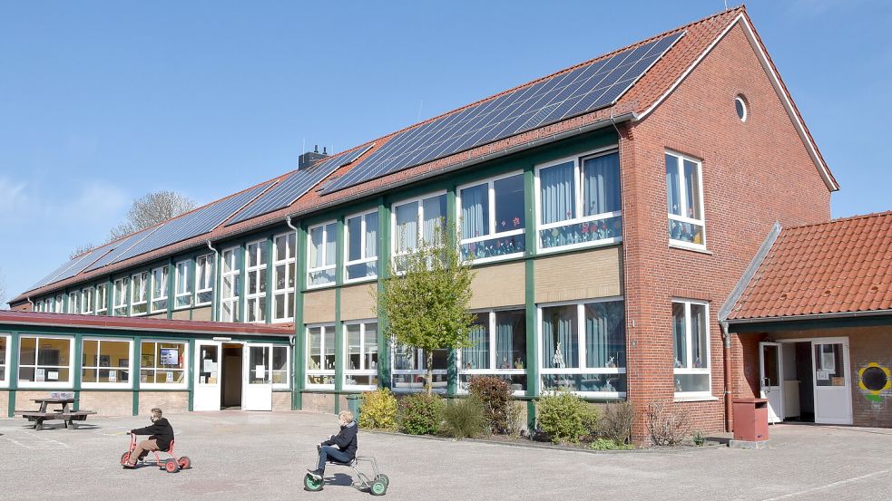 Die Grundschule Osteel. Foto: Thomas Dirks