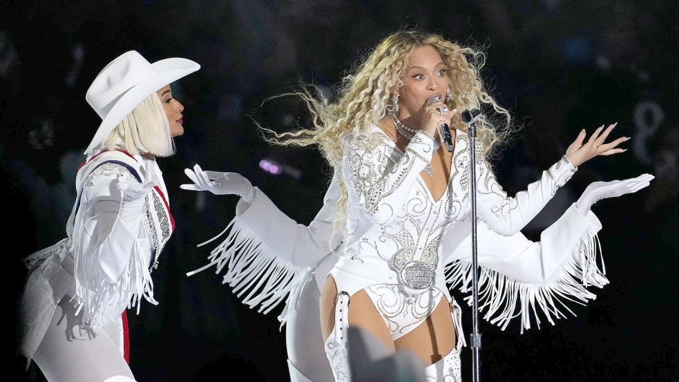 Beyoncé hatte parallel zu ihrem Auftritt beim NFL-Spiel in Houston eine mysteriöse Ankündigung gemacht. (Archivbild) Foto: David J. Phillip/AP/dpa