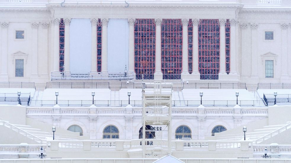 In der US-Hauptstadt hält eisiges Winterwetter seit Tagen an. (Archivbild) Foto: Jose Luis Magana/AP/dpa