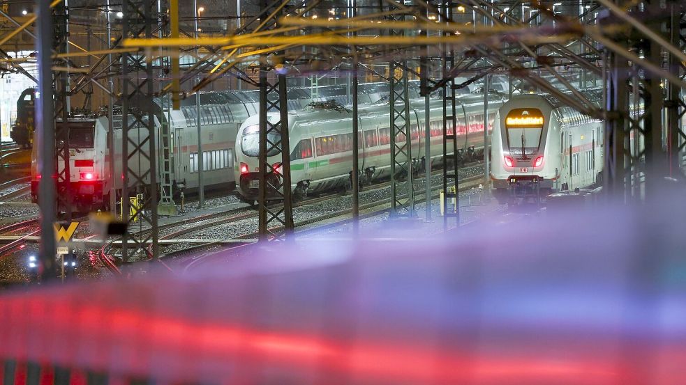 Die EVG fordert in den anstehenden Tarifverhandlungen bei der Bahn 7,6 Prozent mehr Geld. Foto: Jan Woitas/dpa