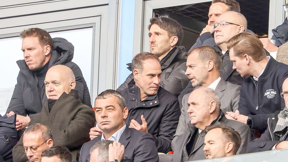 Bundestrainer Julian Nagelsmann, DFB Präsident Bernd Neuendorf, RB-Aufsichtsrat Oliver Mintzlaff und UEFA-Boss Aleksandar Čeferin (v.l.) Foto: Jan Woitas/dpa