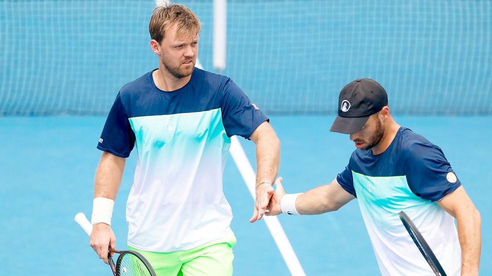 Auf Kevin Krawietz (l) und Tim Pütz war im Davis Cup wieder Verlass. Foto: Frank Molter/dpa