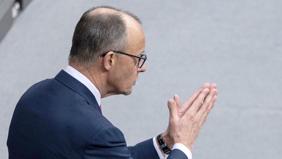 Unionskanzlerkandidat Friedrich Merz (CDU) nennt die Abstimmung eine Sternstunde der Demokratie. Foto: Hannes P. Albert/dpa