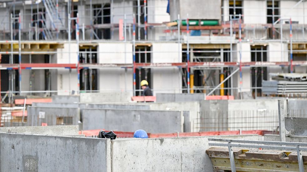 Der Wohnungsbau in Deutschland kommt seit Jahren nicht ausreichend voran. (Archivbild) Foto: Bernd Weißbrod/dpa