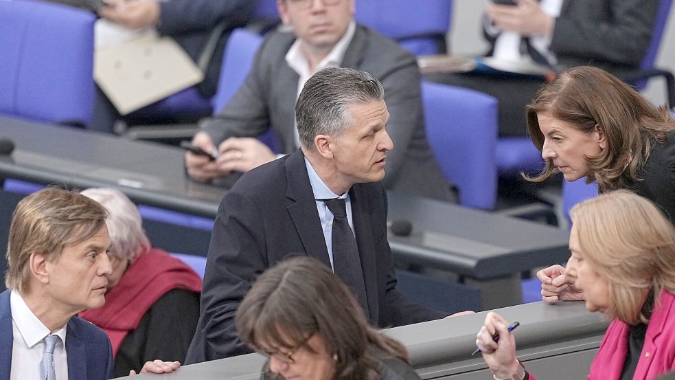 Die Aufregung im Plenum des Bundestages war groß am Mittwoch und Freitag vergangener Woche, als die Union mehrere Vorschläge zur Migrationspolitik zur Abstimmung stellte. Foto: Michael Kappeler/dpa