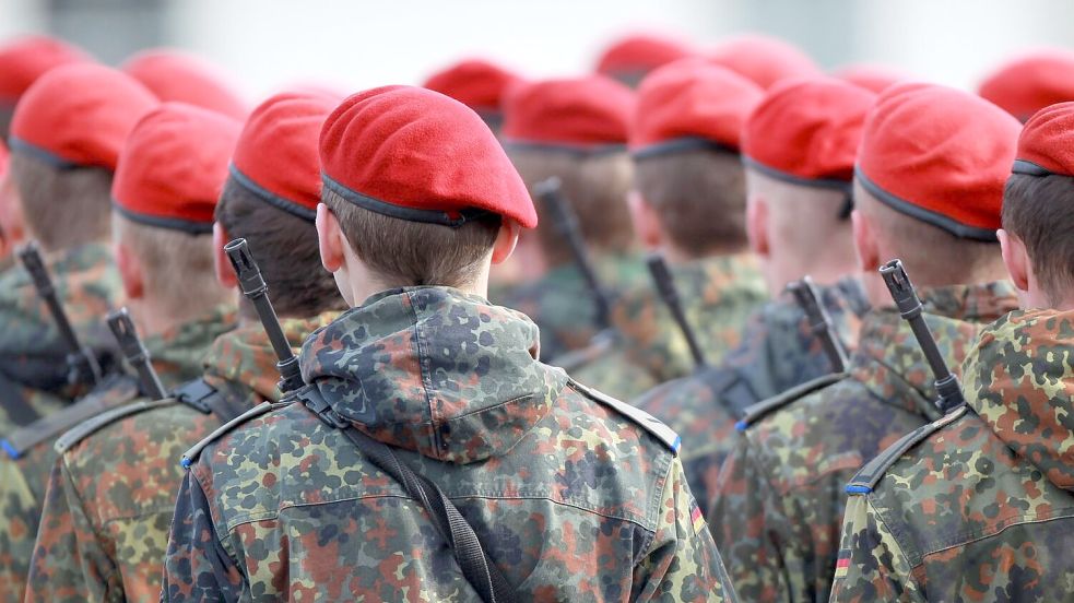 Würde auch Deutschland Truppen schicken? Auf diese Frage gibt es bislang keine klare Antwort. (Archivbild) Foto: Jens Wolf/dpa