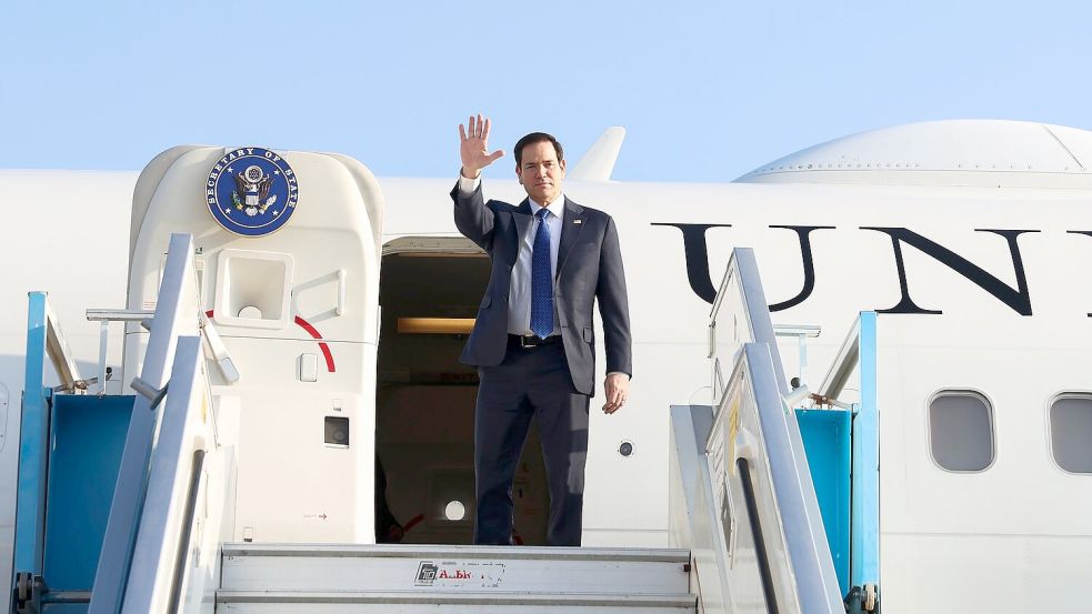 Für US-Außenminister Rubio ist es das erste Aufeinandertreffen mit seinem russischen Kollegen. Foto: Evelyn Hockstein/Pool Reuters/AP/dpa