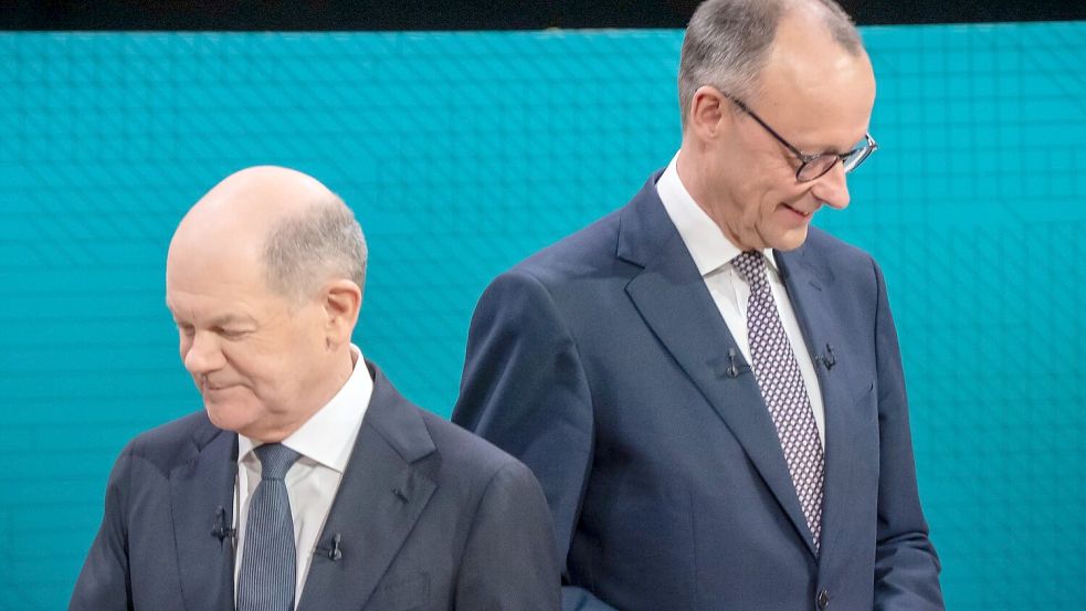 Es kann nur einen geben: Zusammen wollen Friedrich Merz (CDU) und Olaf Scholz (SPD) nicht in ein Kabinett. Zu einer Koalition ihrer Parteien könnte es trotzdem kommen. (Archivbild) Foto: Michael Kappeler/dpa-Pool/dpa