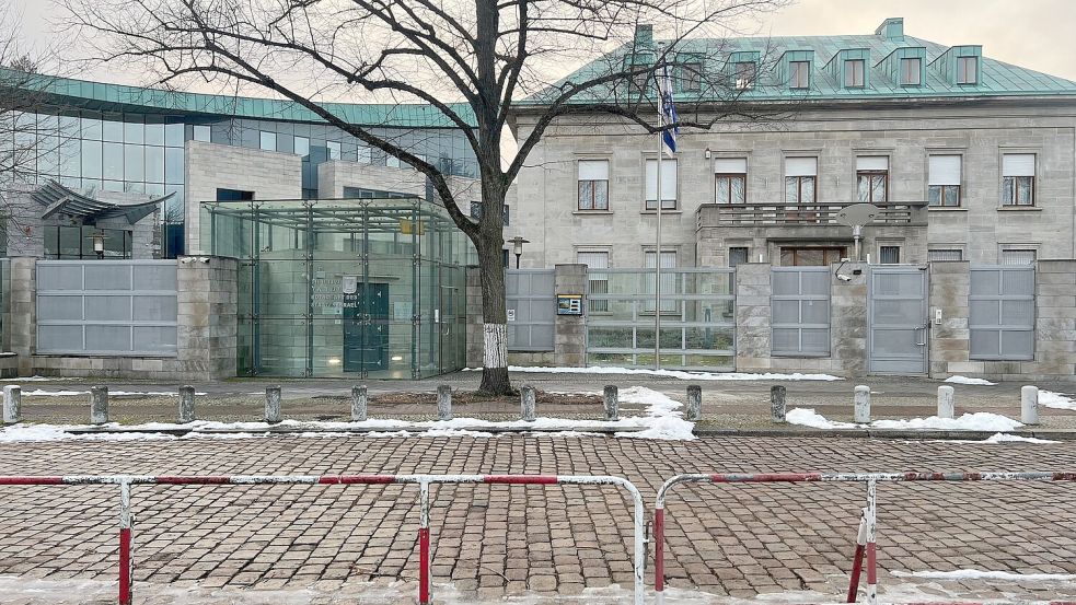 Im Ziel von Anschlagsplänen: Die israelische Botschaft in Berlin. Foto: Julius-Christian Schreiner/-/dpa