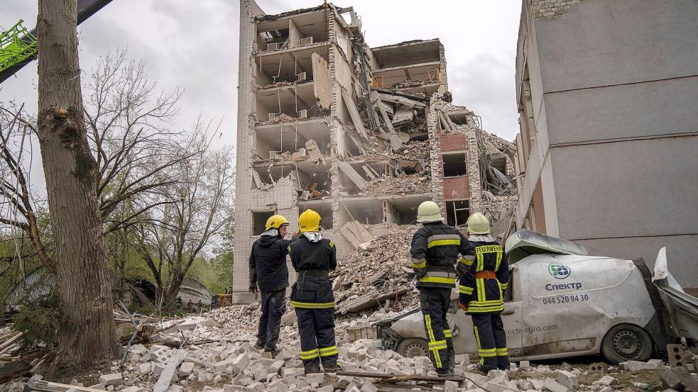 Russische Raketen- und Drohnenangriffe haben viele ukrainische Städte getroffen. (Archivbild) Foto: Francisco Seco/AP/dpa