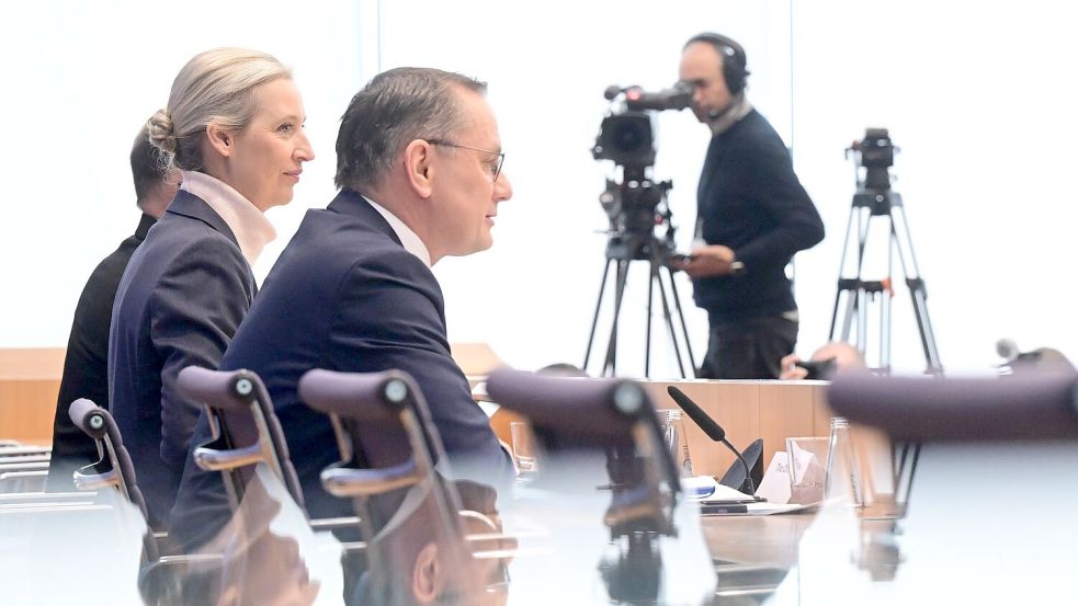 Tino Chrupalla und Alice Weidel würden gerne auch die neue AfD-Bundestagsfraktion gemeinsam als Vorsitzende leiten. Foto: Julian Stratenschulte/dpa