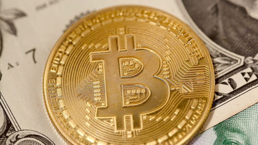 Der Bitcoin hat seit seinem Allzeithoch zum Amtsantritt von US-Präsident Donald Trump rund 28 Prozent an Wert in US-Dollar verloren. Foto: Fernando Gutierrez-Juarez/dpa