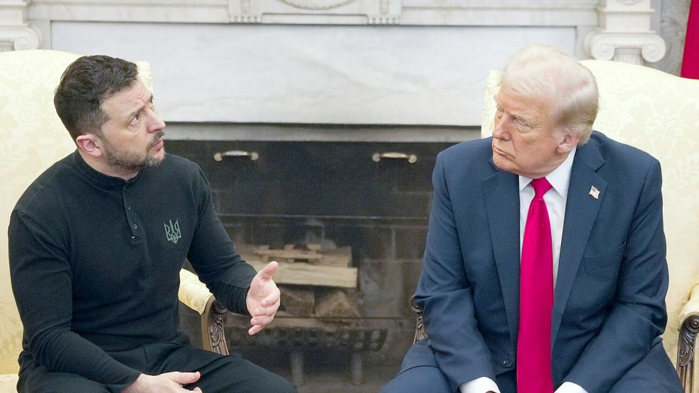 Auch wenn bereits ein paar Tage seit ihrem gescheiterten Treffen im Weißen Haus vergangen sind, tauschen der ukrainische Präsident Wolodymyr Selenskyj und US-Präsident Donald Trump weiter aus der Ferne Argumente aus. (Archivbild) Foto: Mystyslav Chernov/AP/dpa