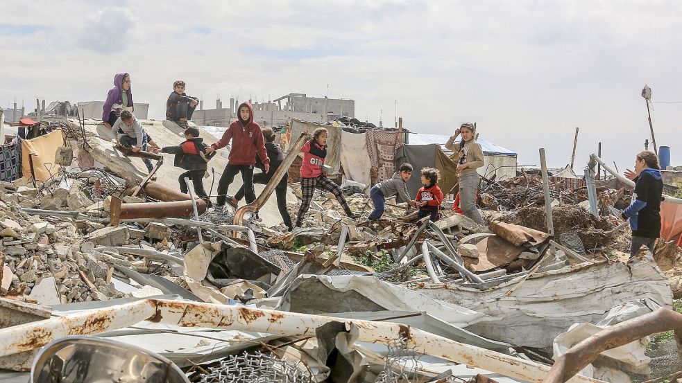 Besonders dramatisch ist die Lage im Gazastreifen für die vielen Kinder. (Archivbild) Foto: Abed Rahim Khatib/dpa