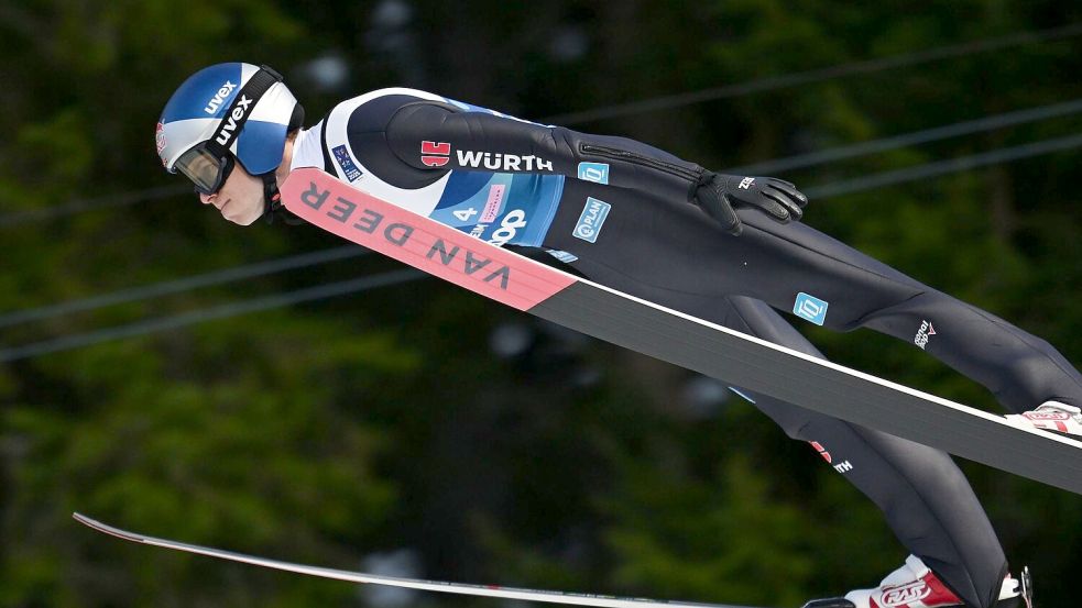 Andreas Wellinger und das deutsche Team wurde klar besiegt. Foto: Hendrik Schmidt/dpa