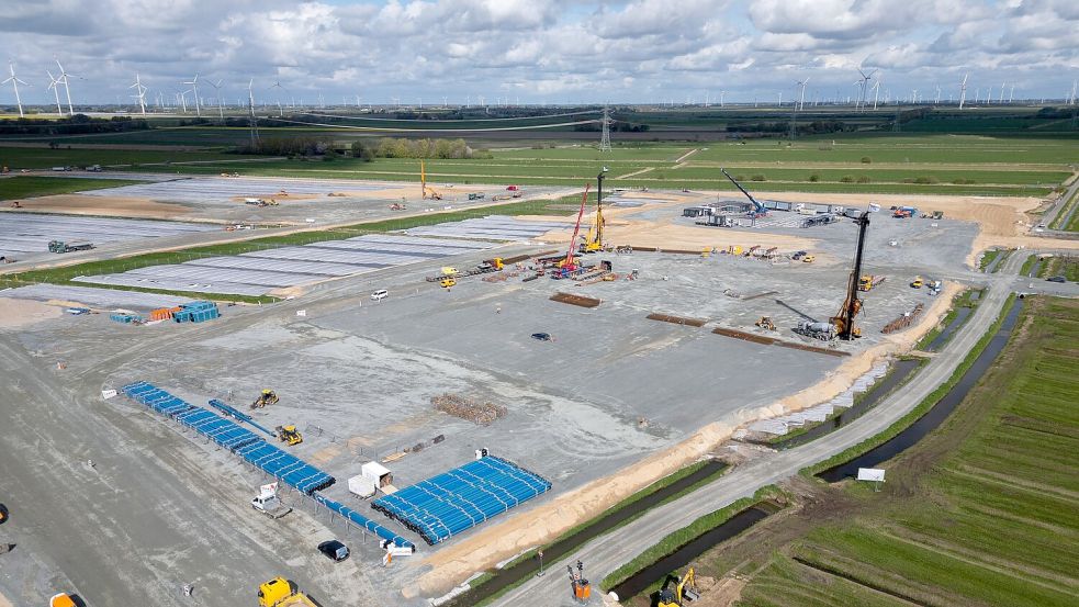 Was wird aus der geplanten Batteriefabrik in Schleswig-Holstein? (Archivbild) Foto: Christian Charisius/dpa