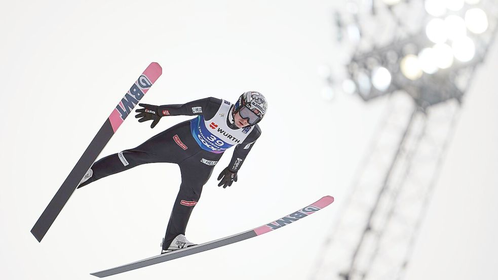 Wurde vorläufig suspendiert: Skispringer Marius Lindvik. Foto: Georg Hochmuth/APA/dpa