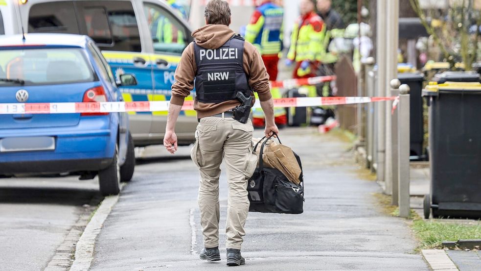 Der Einsatzort wurde großräumig abgesperrt Foto: Alex Talash/dpa